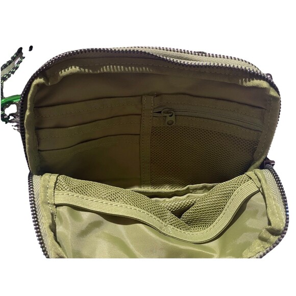 Green Double Zipper Belt Bag With carabiner - Picture 5 of 5